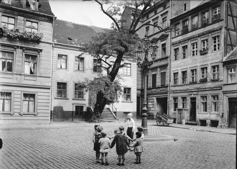 Jüdenhof, spielende Kinder, 1930